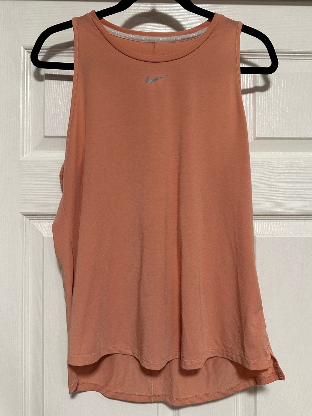 Nike Dri-FIT Peach Orange Sleeveless Workout Tank Top Women’s Large